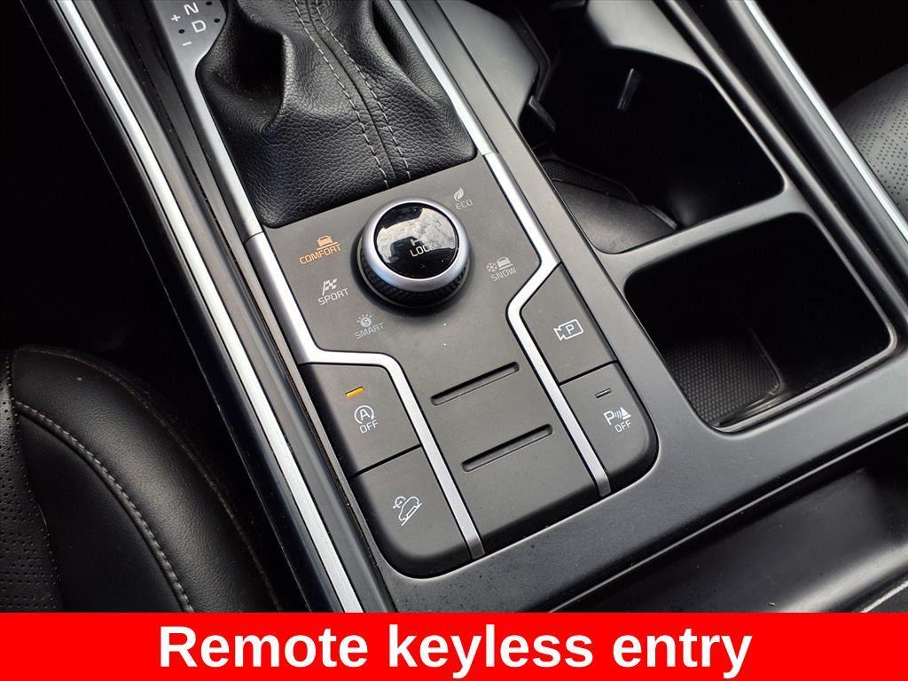 used 2022 Kia Sorento car, priced at $21,758