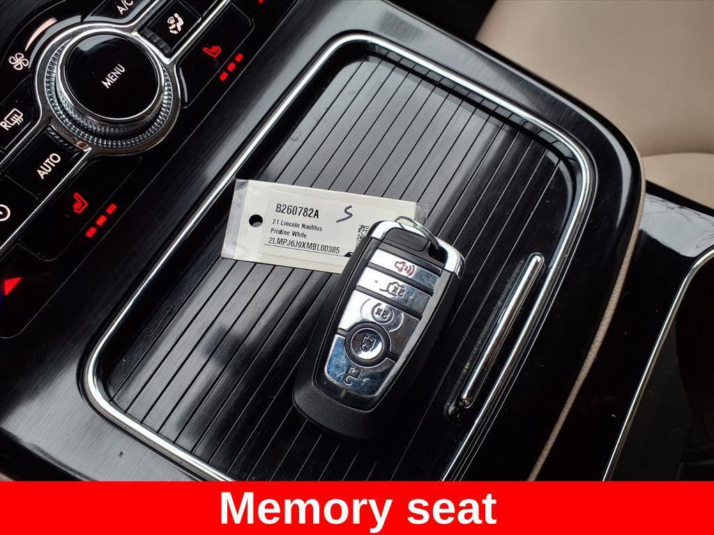 used 2021 Lincoln Nautilus car, priced at $27,488