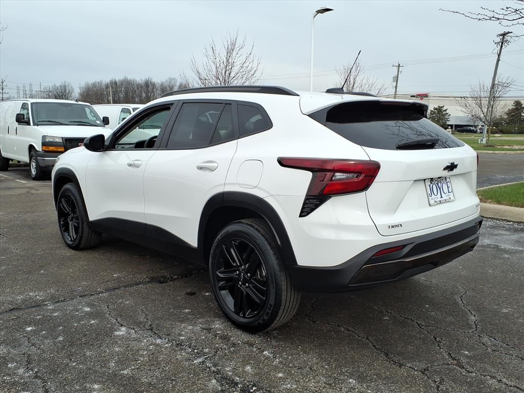 used 2024 Chevrolet Trax car, priced at $19,989