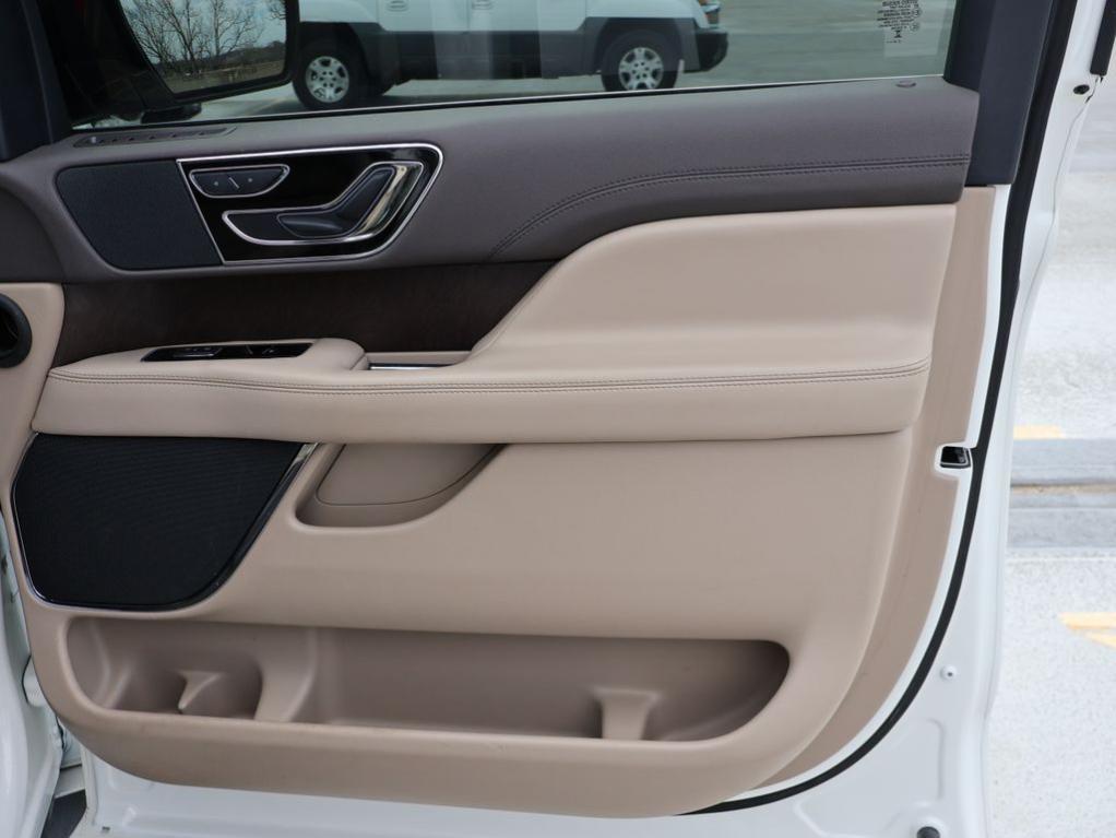 used 2024 Lincoln Navigator car, priced at $66,977