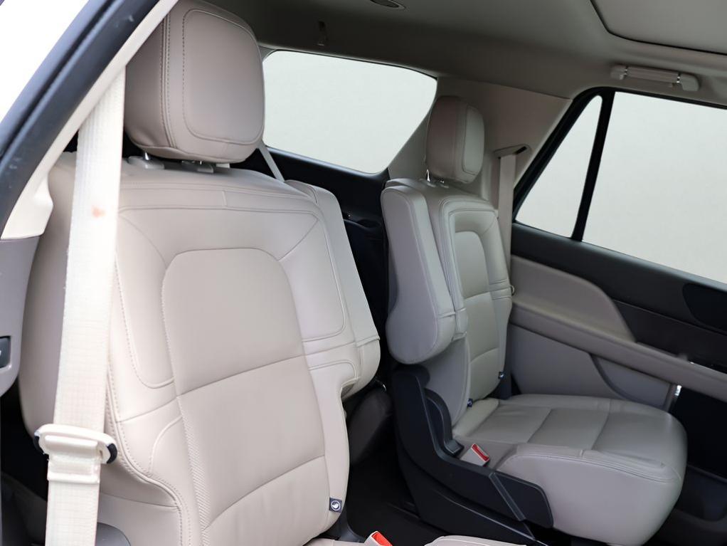 used 2024 Lincoln Navigator car, priced at $66,977
