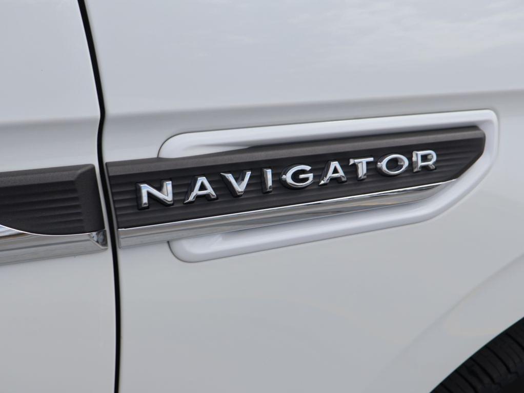 used 2024 Lincoln Navigator car, priced at $66,977