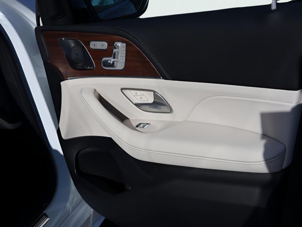 new 2026 Mercedes-Benz GLS 450 car, priced at $107,915