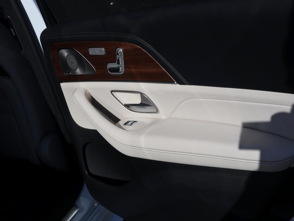 new 2026 Mercedes-Benz GLS 450 car, priced at $107,915
