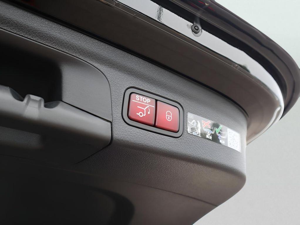 new 2026 Mercedes-Benz GLE 450 car, priced at $83,835