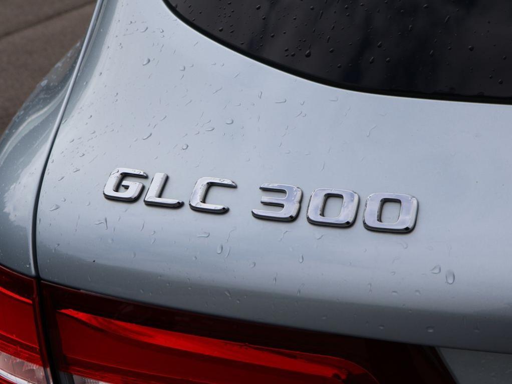 used 2018 Mercedes-Benz GLC 300 car, priced at $19,350