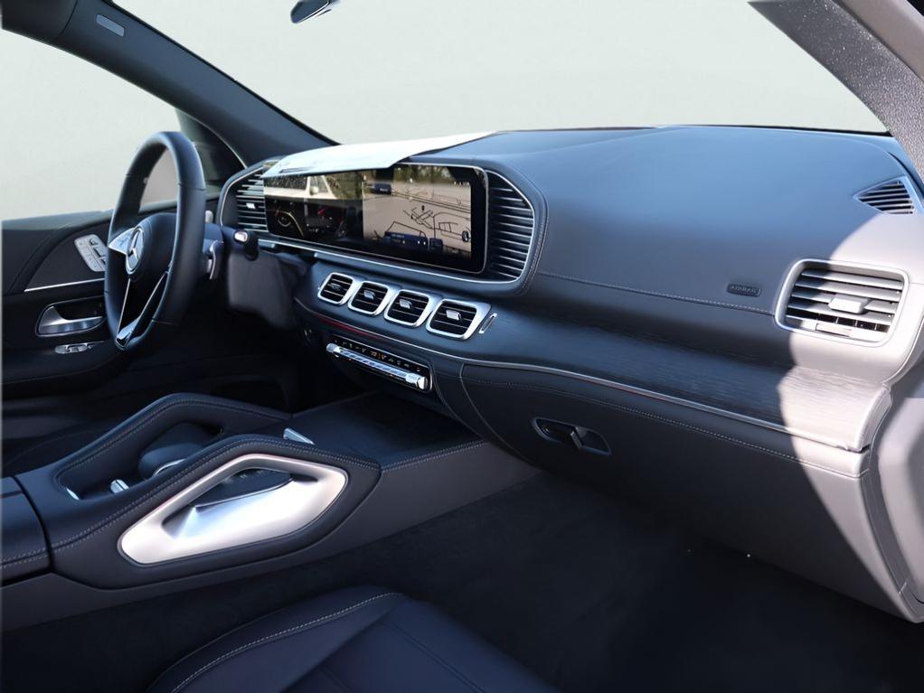 new 2026 Mercedes-Benz GLE 580 car, priced at $103,515