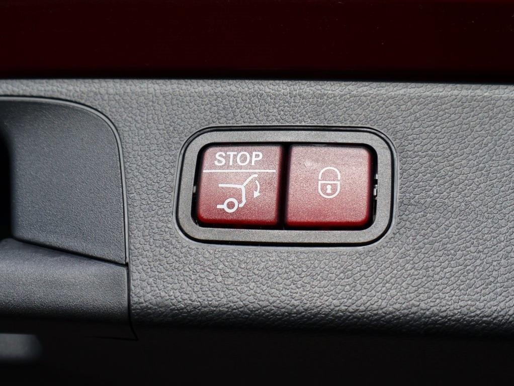 used 2020 Mercedes-Benz GLC 300 car, priced at $30,392