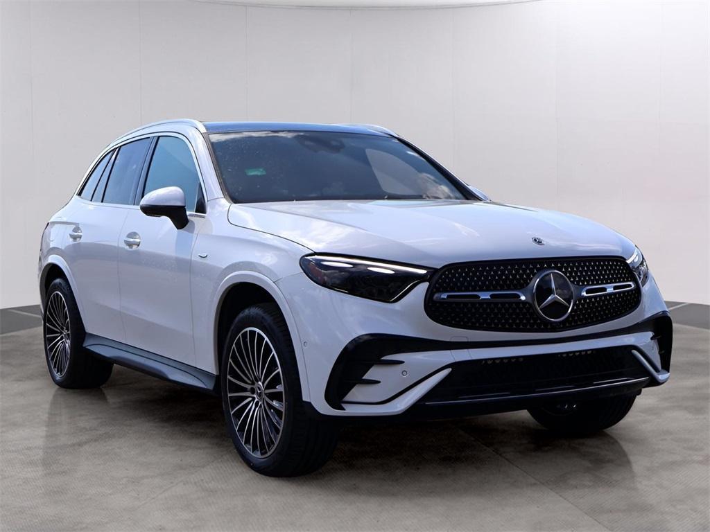 new 2025 Mercedes-Benz GLC 350e car, priced at $75,350