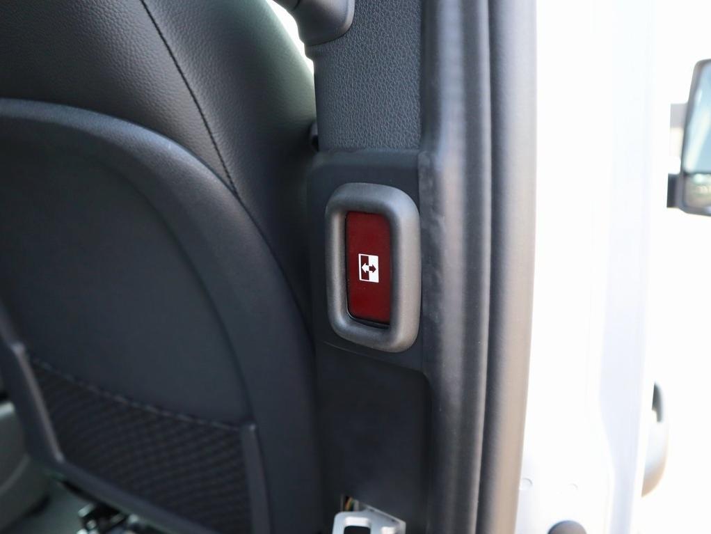 new 2025 Mercedes-Benz Sprinter 2500 car, priced at $80,778