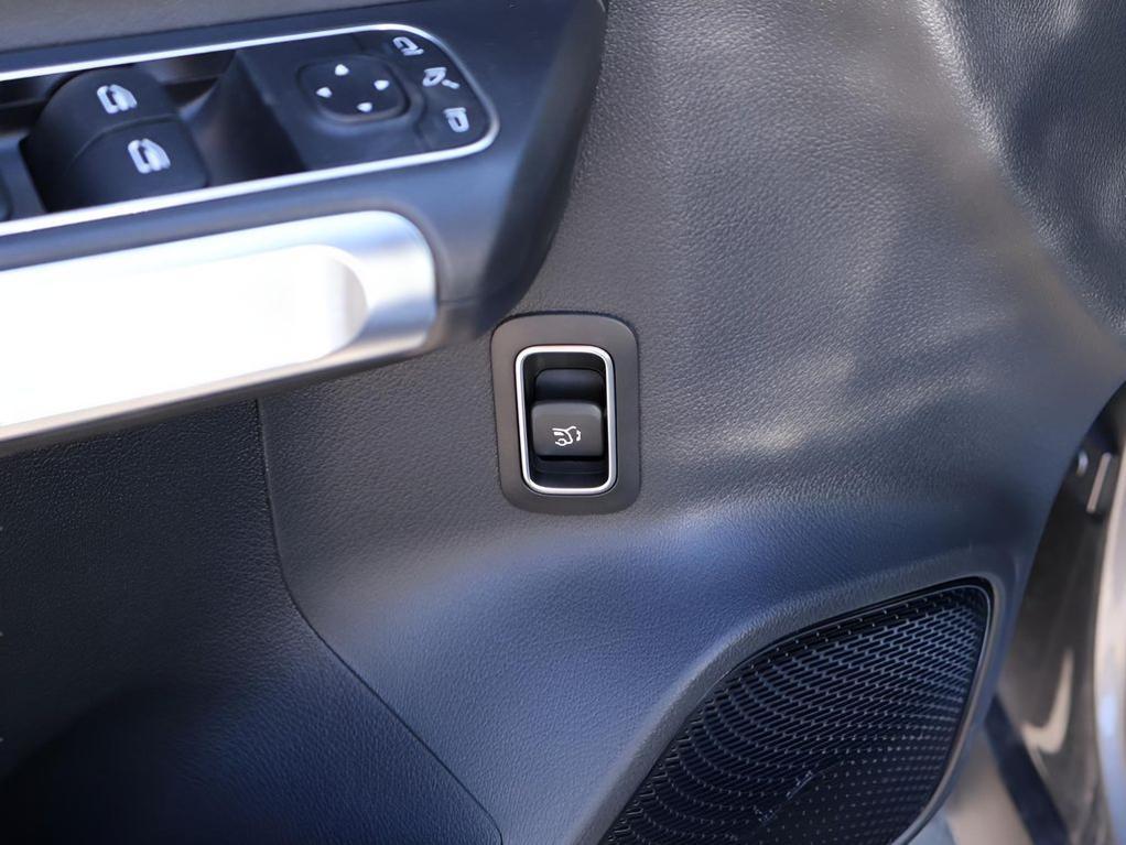 new 2026 Mercedes-Benz GLB 250 car, priced at $54,720