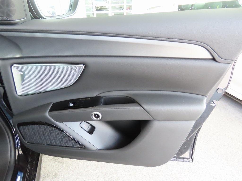 new 2024 Maserati Grecale car, priced at $56,910