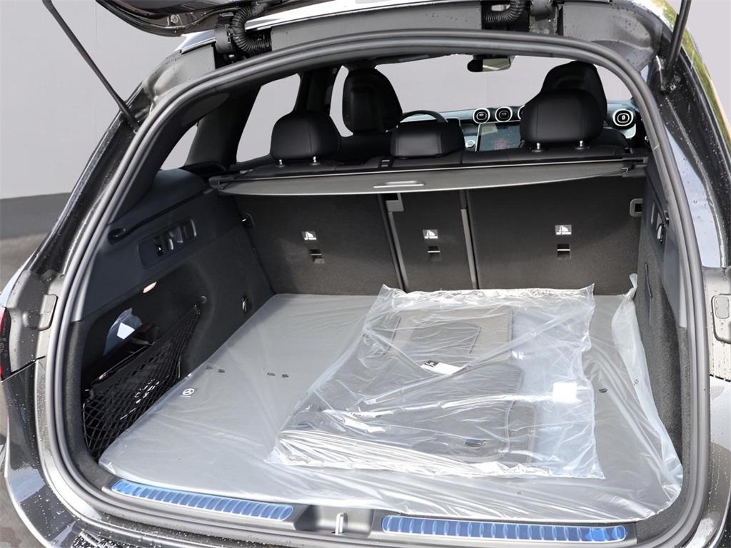 new 2026 Mercedes-Benz GLC 300 car, priced at $61,905