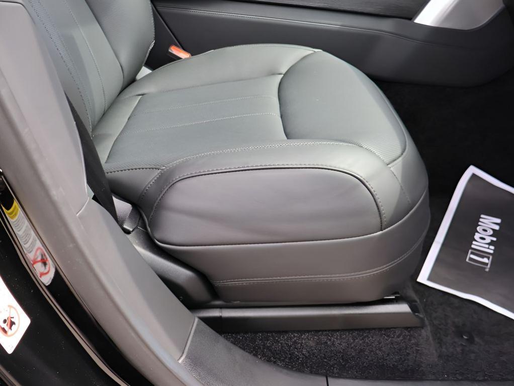 used 2025 Land Rover Range Rover car, priced at $139,977