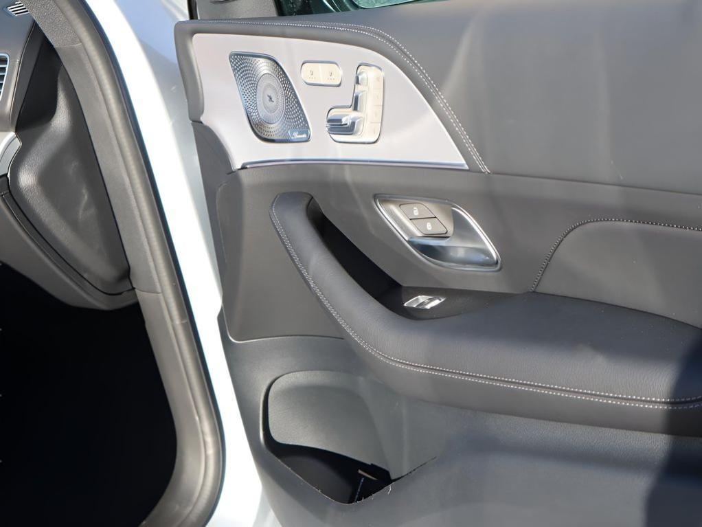 new 2026 Mercedes-Benz GLE 450 car, priced at $87,765