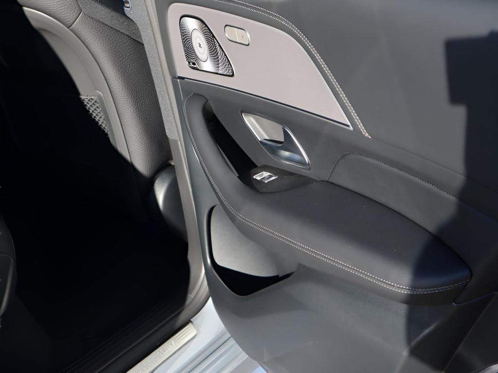 new 2026 Mercedes-Benz GLE 450 car, priced at $87,765