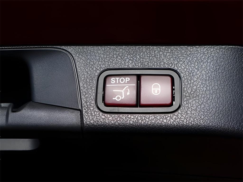 used 2021 Mercedes-Benz GLB 250 car, priced at $28,782