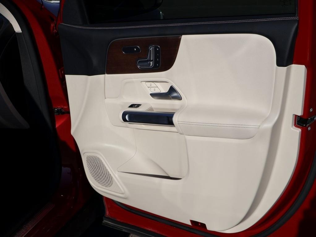 used 2021 Mercedes-Benz GLB 250 car, priced at $28,782