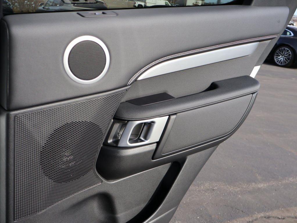 new 2026 Land Rover Discovery car, priced at $78,106