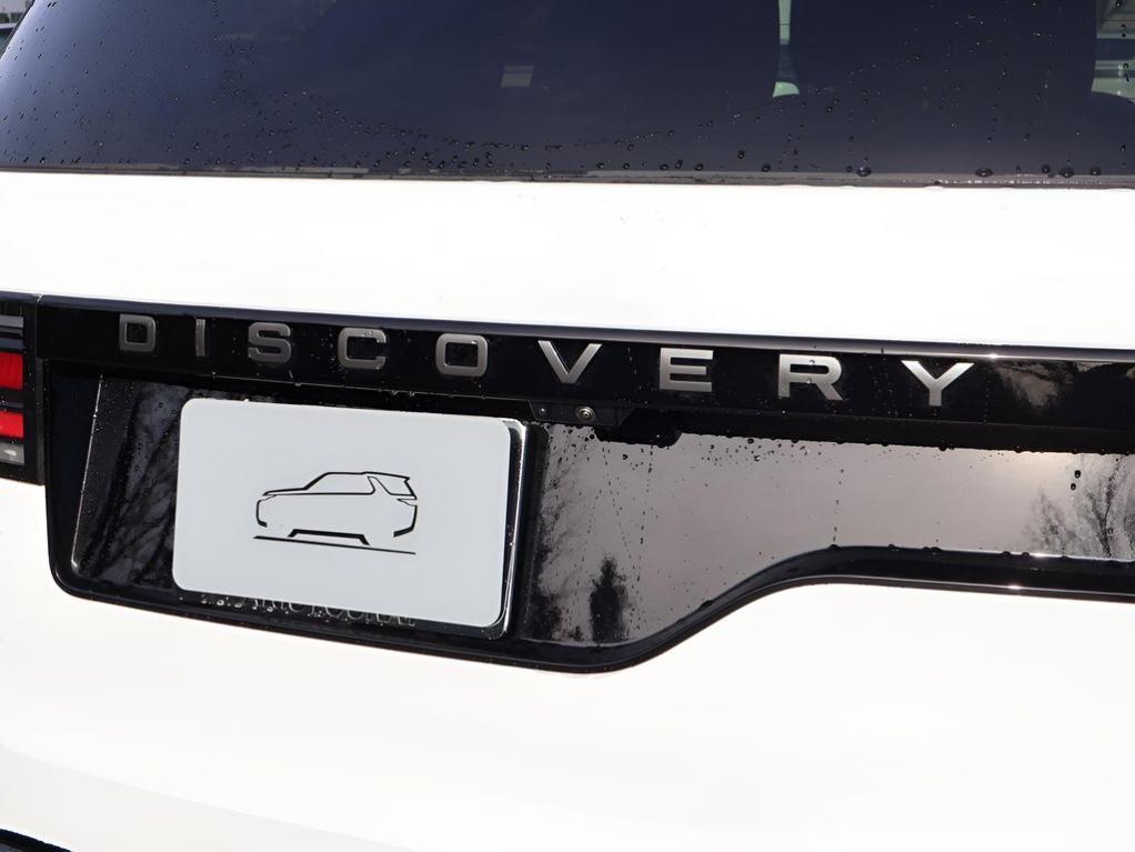 new 2026 Land Rover Discovery car, priced at $78,106
