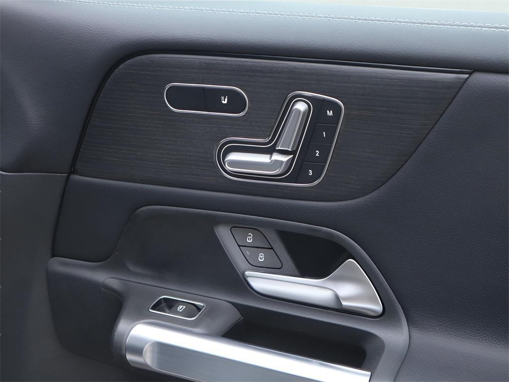 new 2026 Mercedes-Benz GLB 250 car, priced at $50,675