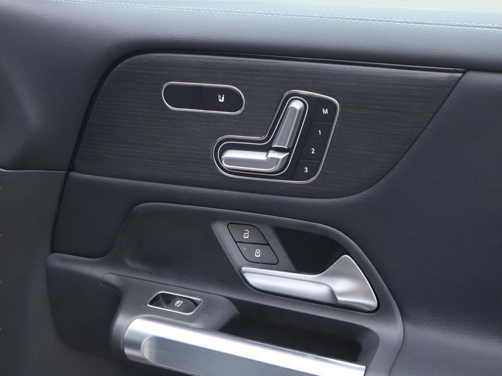 new 2026 Mercedes-Benz GLB 250 car, priced at $50,675