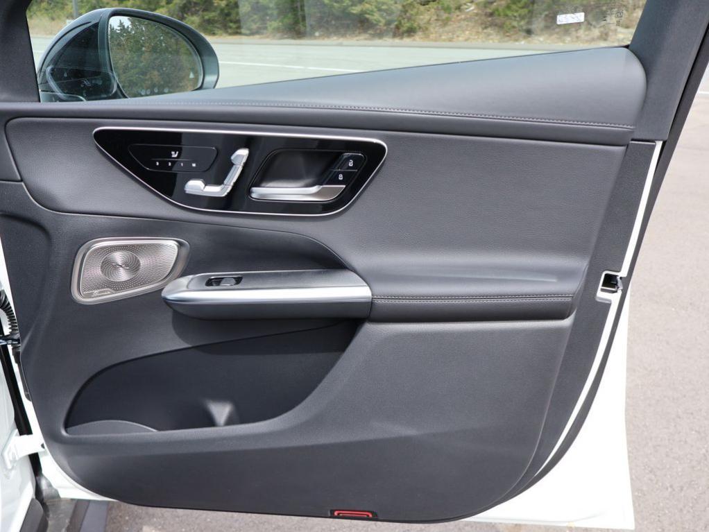 new 2026 Mercedes-Benz GLC 300 car, priced at $60,685