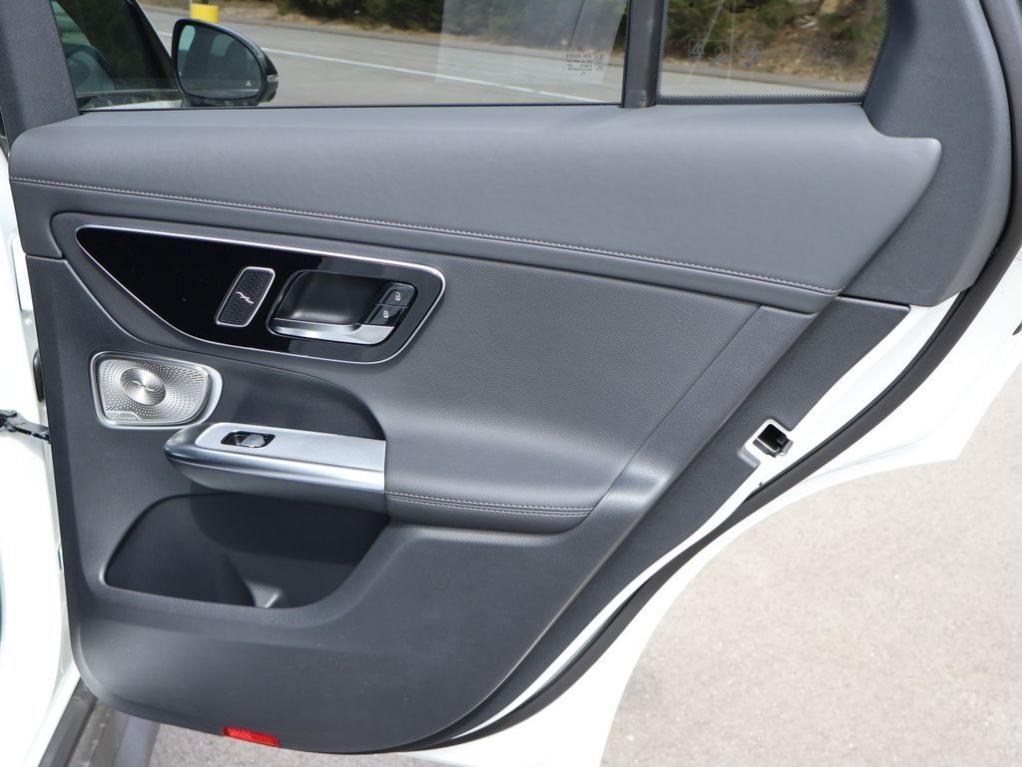 new 2026 Mercedes-Benz GLC 300 car, priced at $60,685