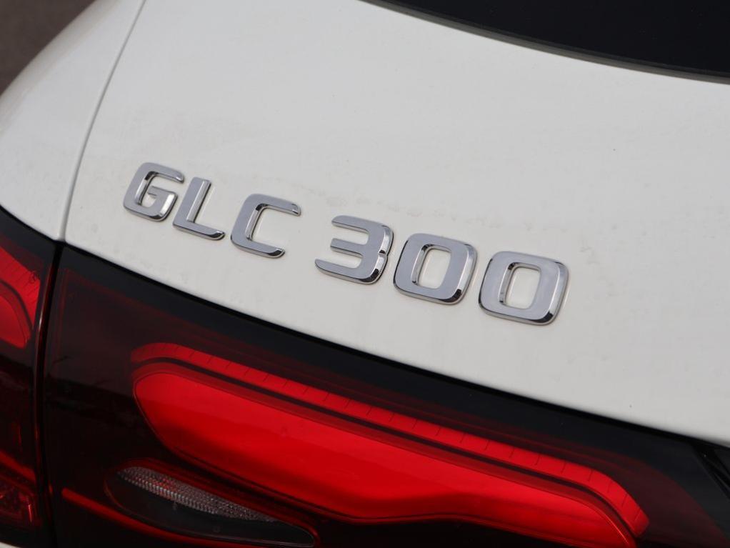 new 2026 Mercedes-Benz GLC 300 car, priced at $60,685