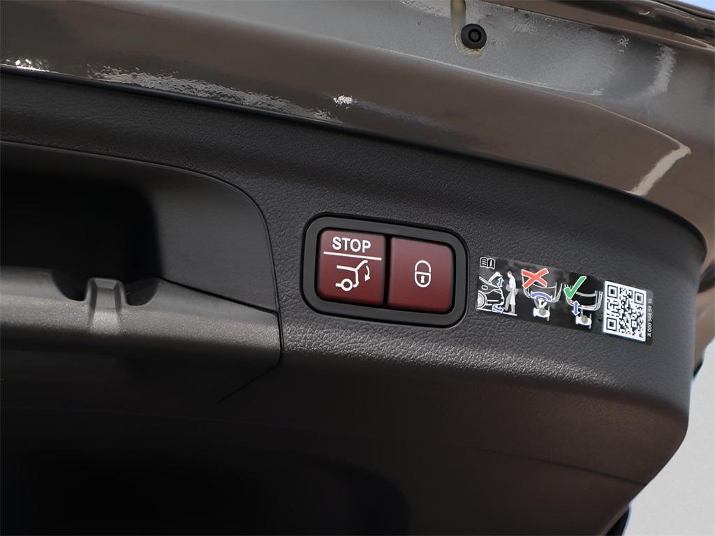 new 2026 Mercedes-Benz GLE 450 car, priced at $86,295