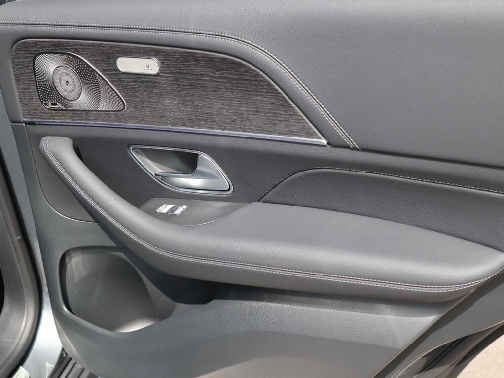 new 2026 Mercedes-Benz GLE 450 car, priced at $86,295