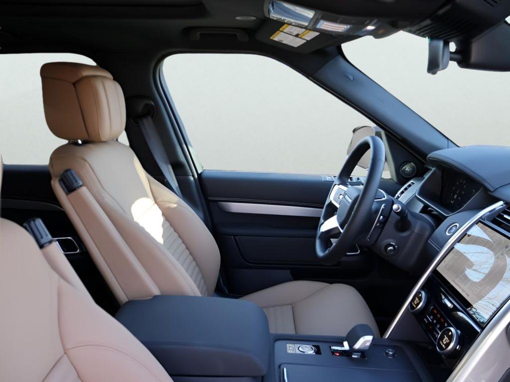 new 2026 Land Rover Discovery car, priced at $81,350