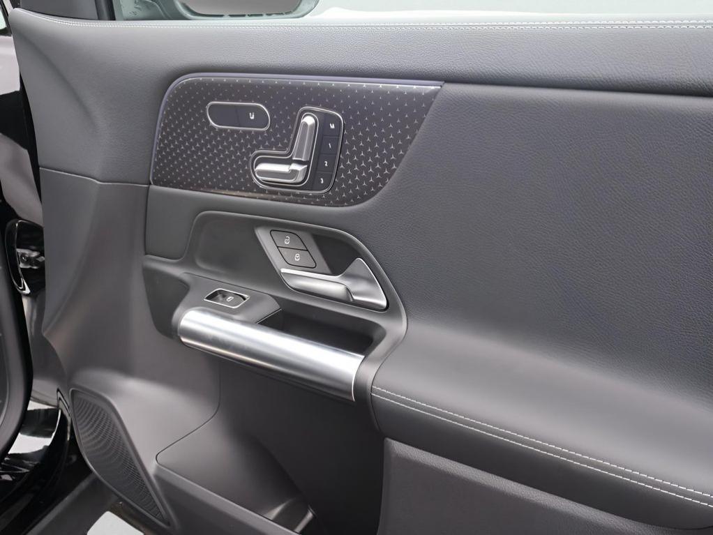 used 2025 Mercedes-Benz GLA 250 car, priced at $39,616