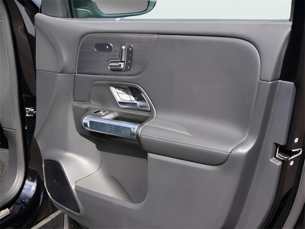 new 2025 Mercedes-Benz EQB 350 car, priced at $66,320