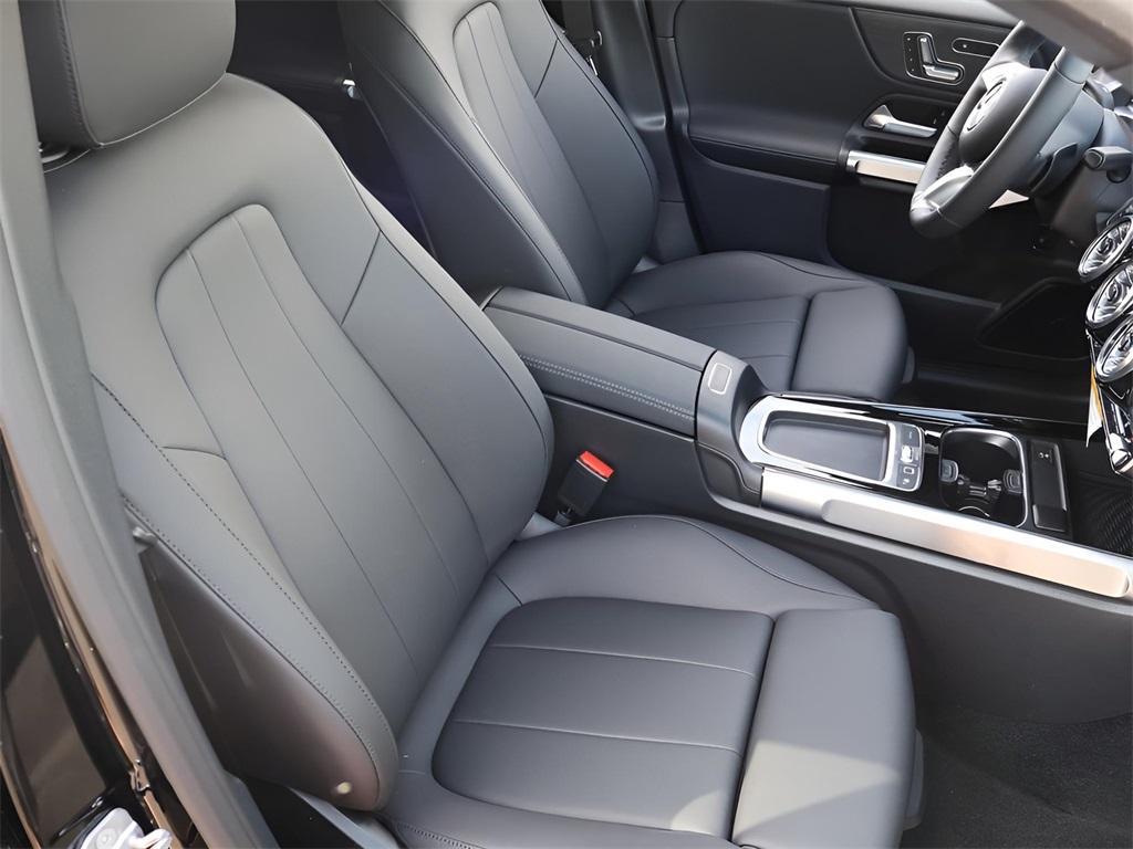 new 2025 Mercedes-Benz EQB 350 car, priced at $66,320