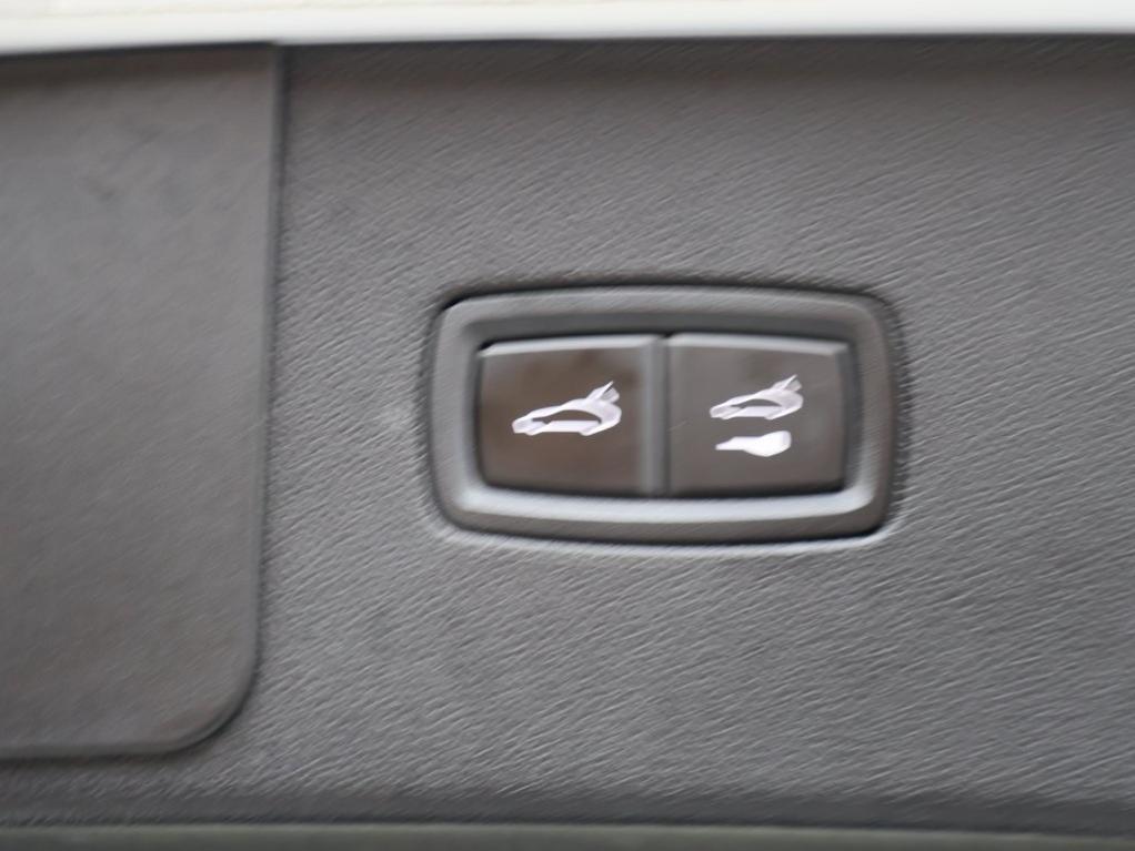 used 2022 Porsche Cayenne car, priced at $72,977