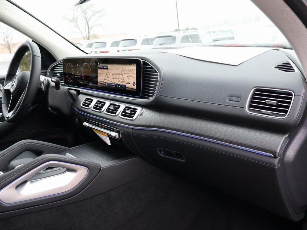 new 2026 Mercedes-Benz GLE 450 car, priced at $92,240