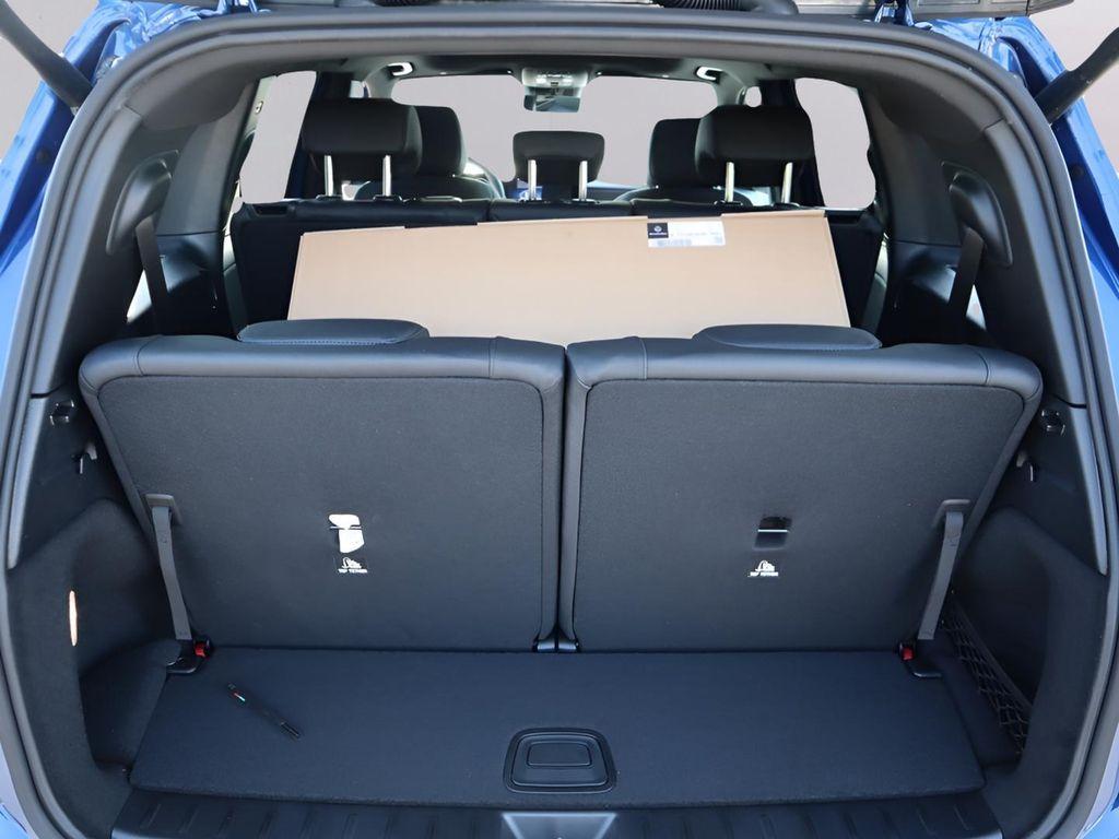 new 2026 Mercedes-Benz GLB 250 car, priced at $57,880