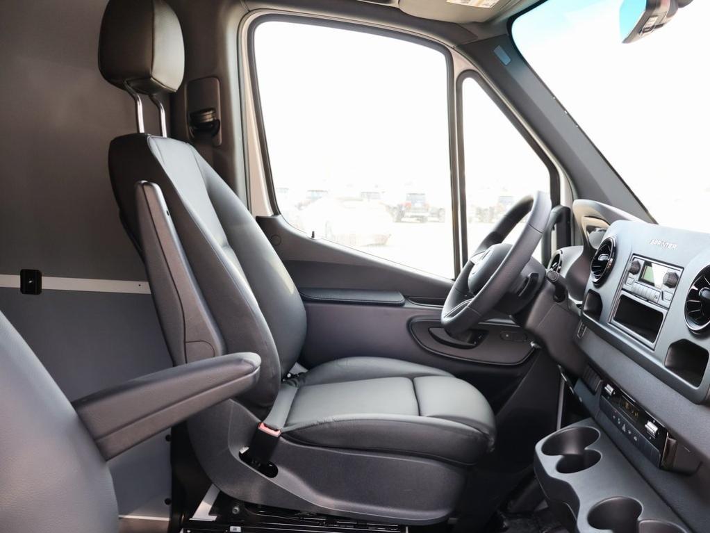 new 2025 Mercedes-Benz Sprinter 2500 car, priced at $65,708