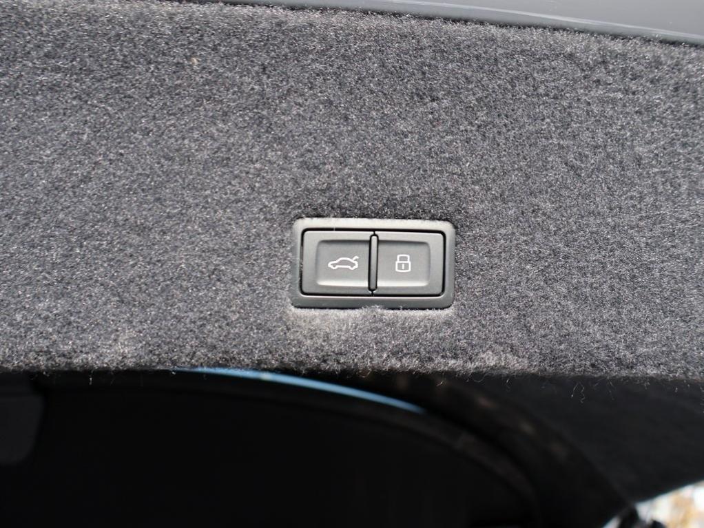 used 2024 Lamborghini Urus car, priced at $274,777