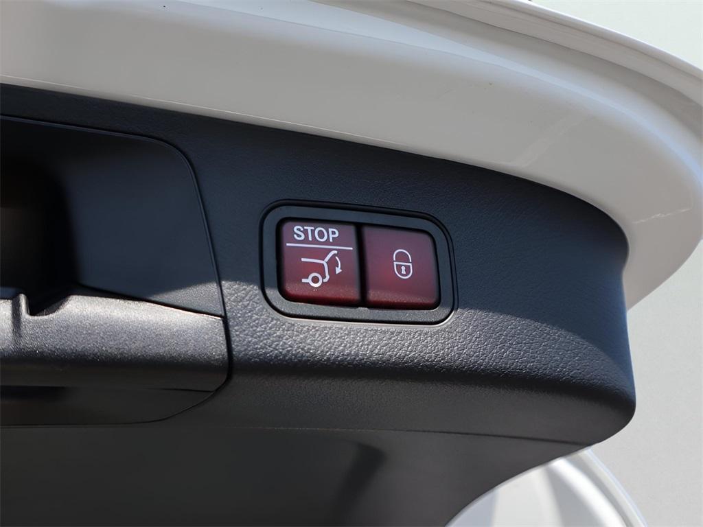 new 2026 Mercedes-Benz GLA 250 car, priced at $51,780