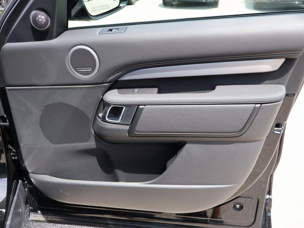 used 2025 Land Rover Discovery car, priced at $60,977
