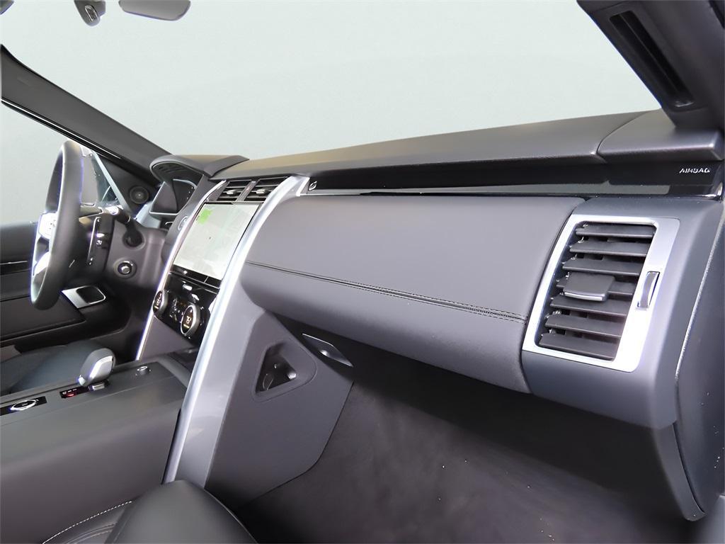 used 2025 Land Rover Discovery car, priced at $57,777