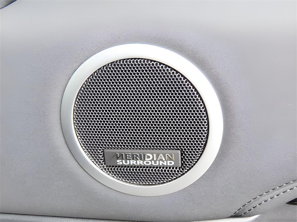 used 2025 Land Rover Discovery car, priced at $57,777