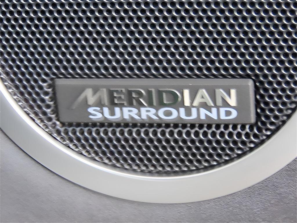 used 2025 Land Rover Discovery car, priced at $57,777