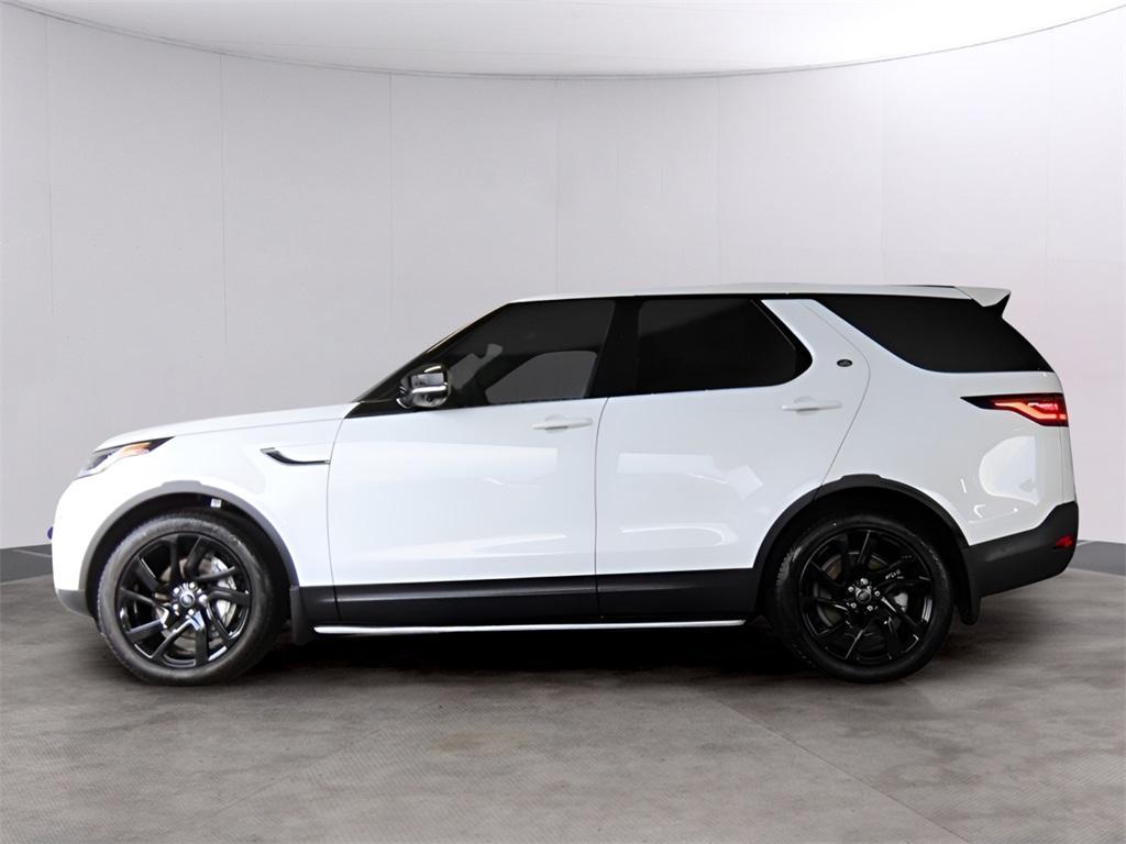 used 2025 Land Rover Discovery car, priced at $57,777