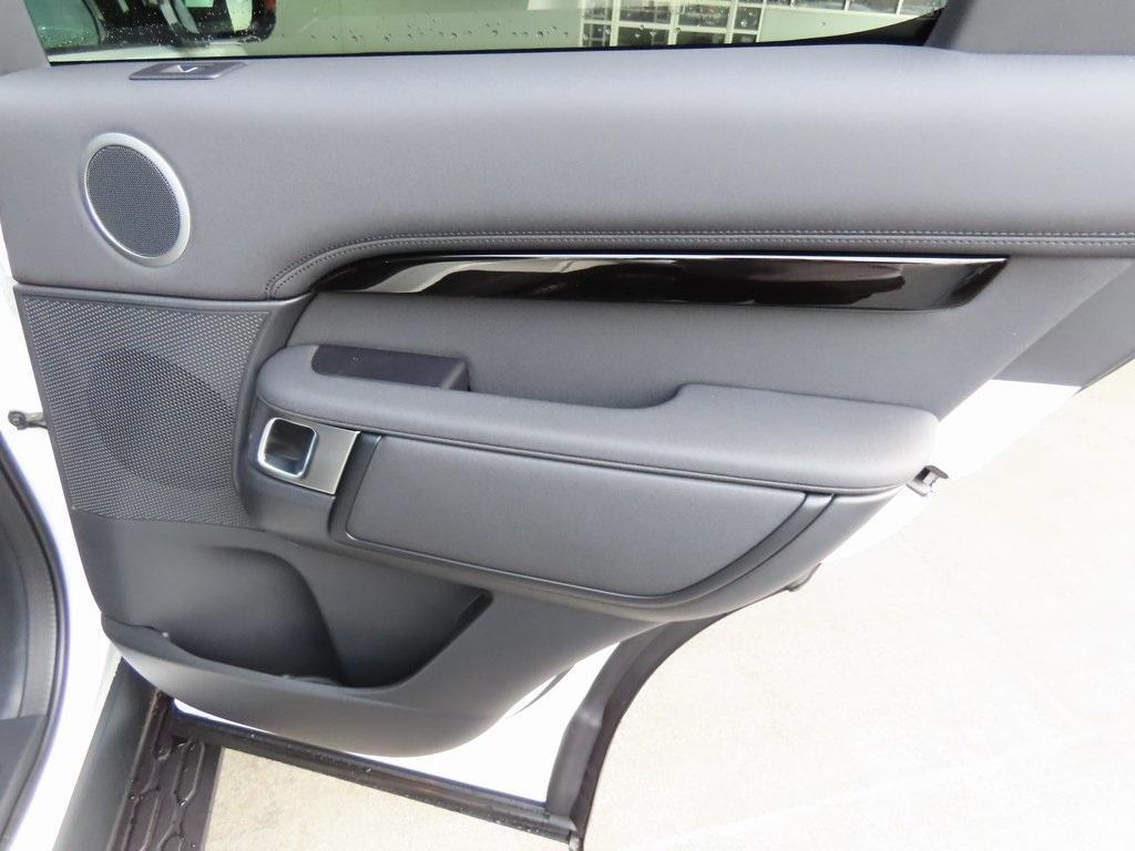 used 2025 Land Rover Discovery car, priced at $57,777