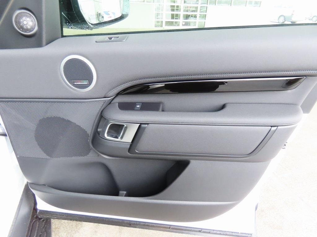 used 2025 Land Rover Discovery car, priced at $57,777