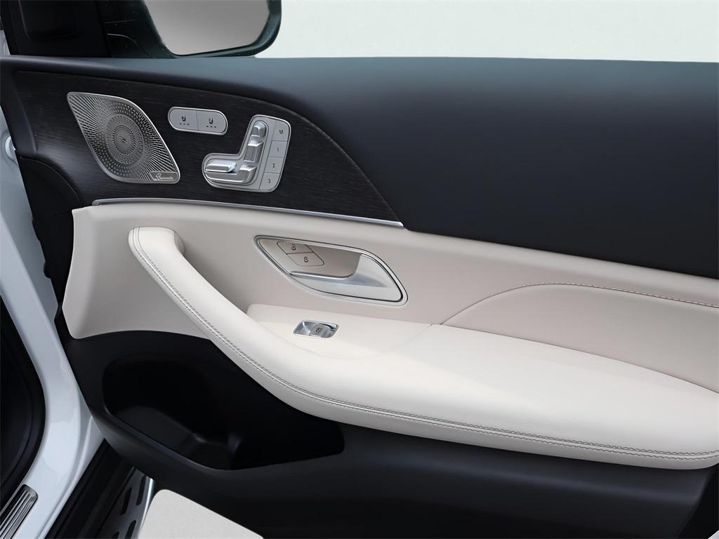 new 2025 Mercedes-Benz GLS 450 car, priced at $97,430