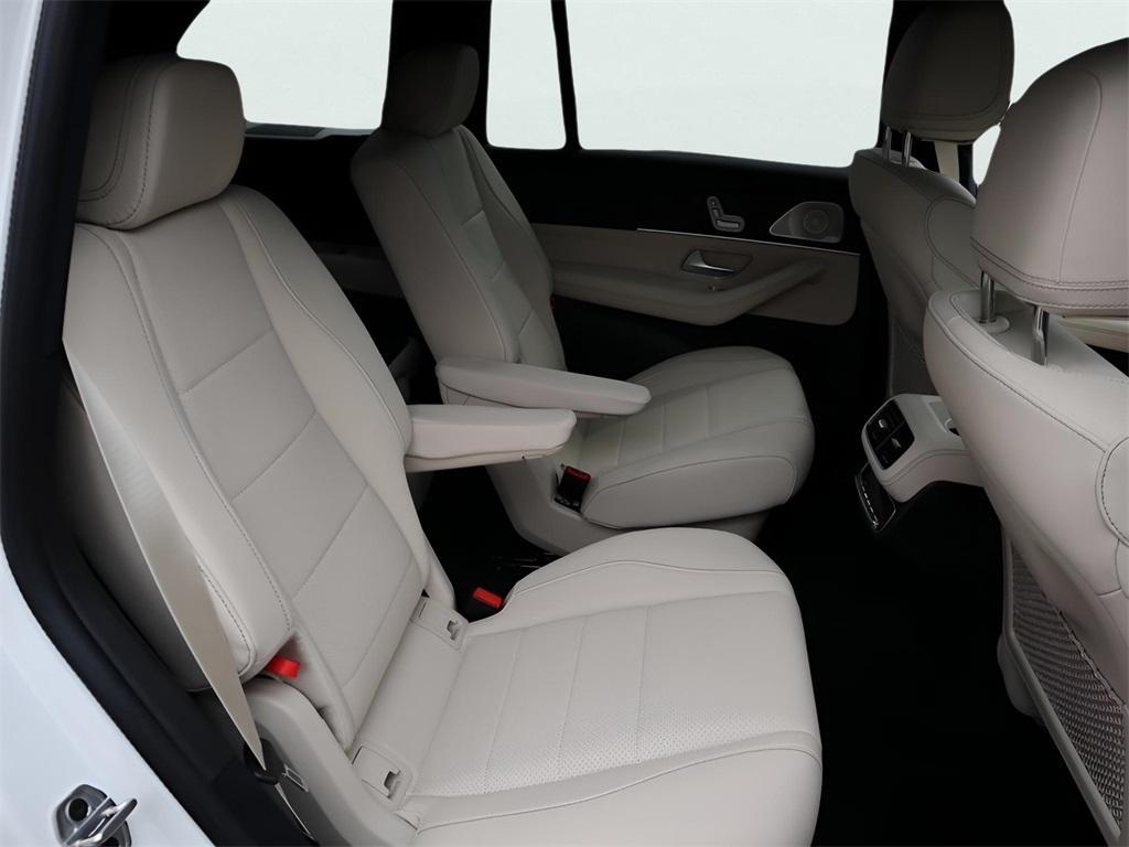 new 2025 Mercedes-Benz GLS 450 car, priced at $97,430